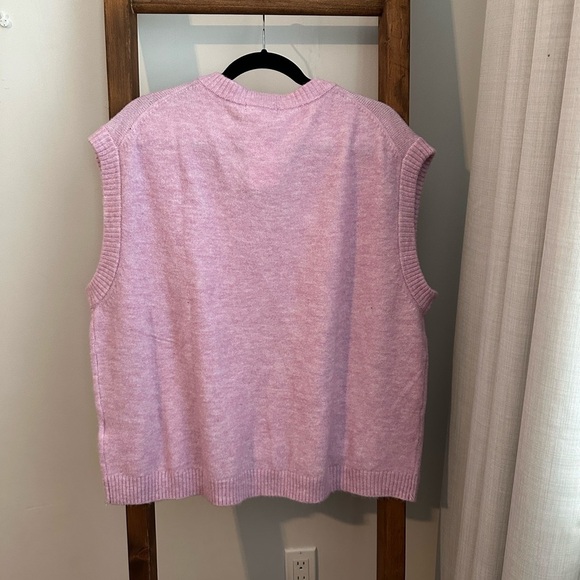 NWT H&M Sweater Vest - Picture 5 of 5